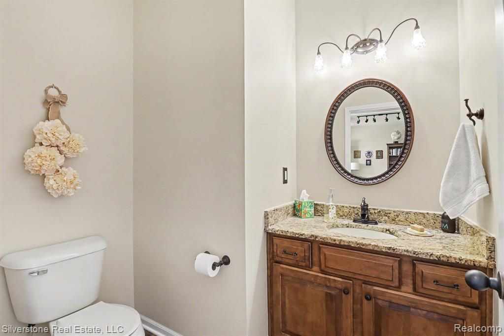 651 Wynstone Circle N, Oakland, MI — Photo 30