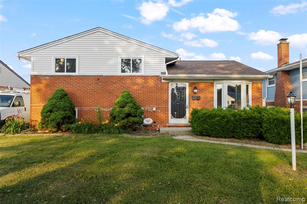 9651 Blaty Street, Taylor, MI 48180 — Photo 3