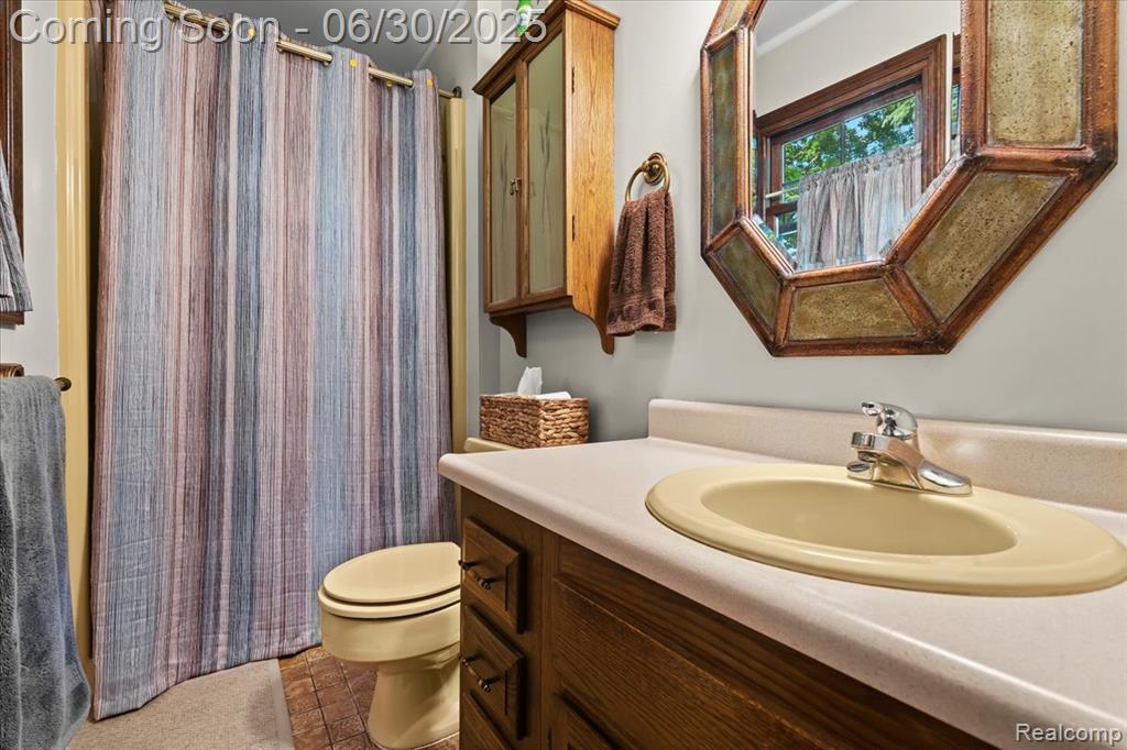 7248 Parkwood Drive, Fenton, MI 48430 — Photo 19