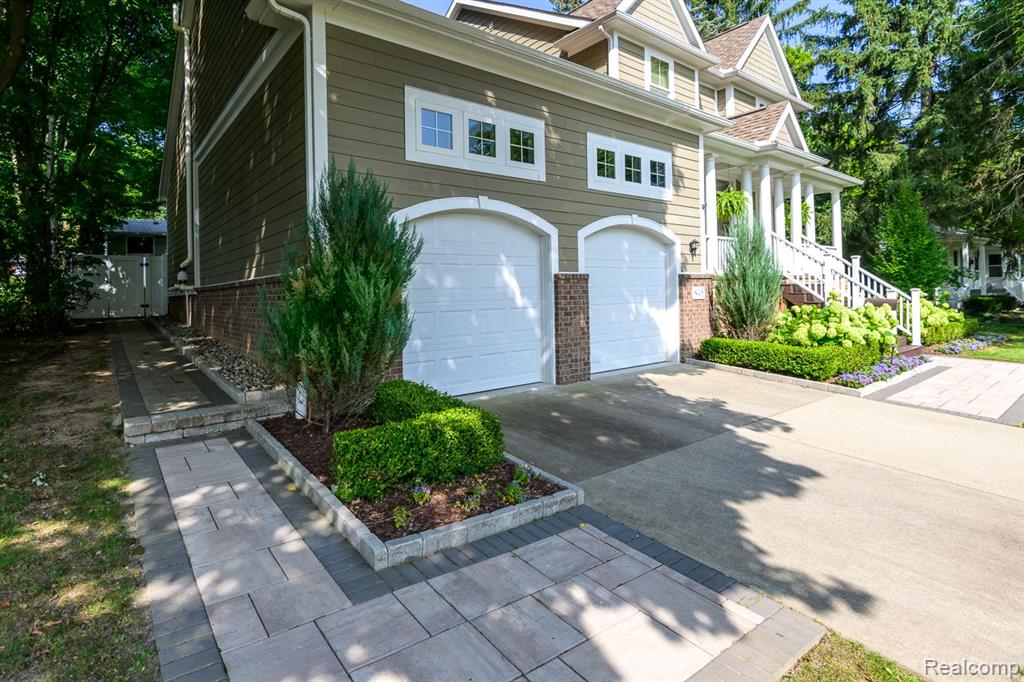 845 NOVI Street, Northville, MI 48167 — Photo 2