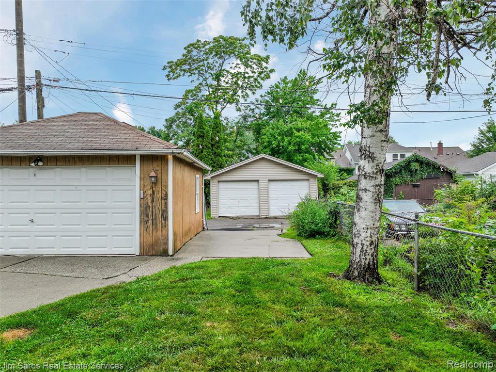 1417 Beaconsfield Avenue, Grosse Pointe Park, MI 48230 — Photo 19