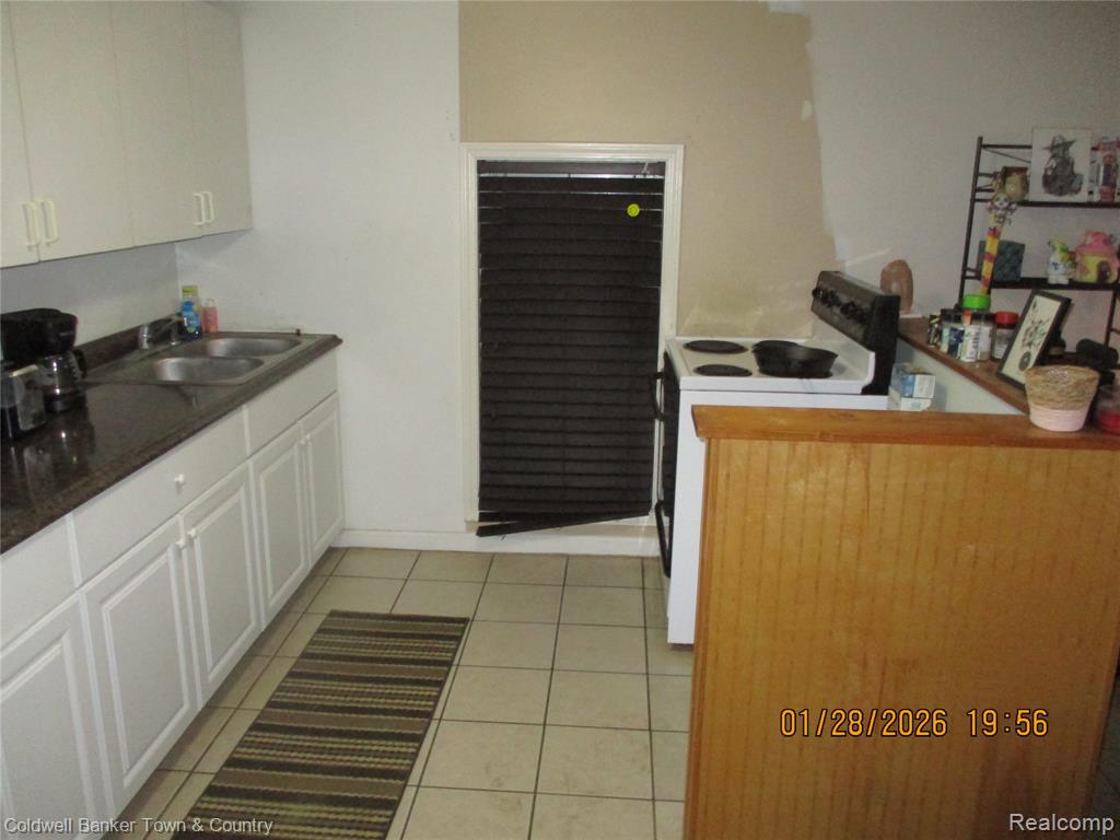 435 E Grand River Avenue, Fowlerville, MI 48836 — Photo 17