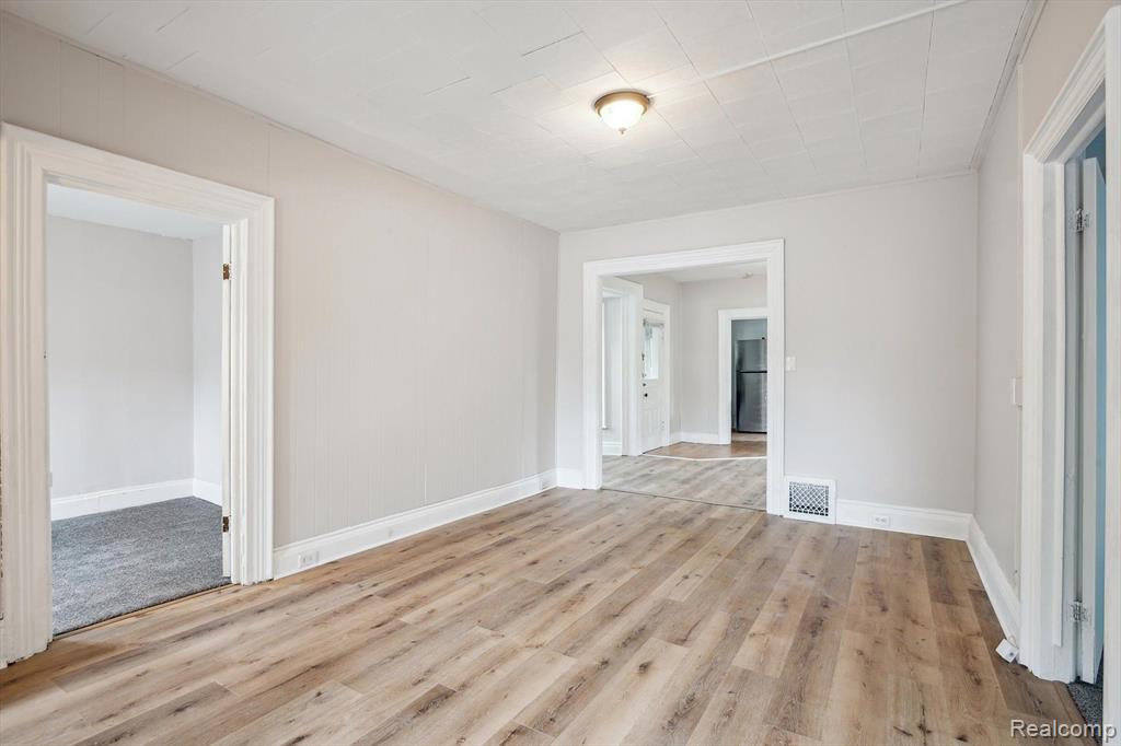 533 W GANSON Street, Jackson, MI 49201 — Photo 4