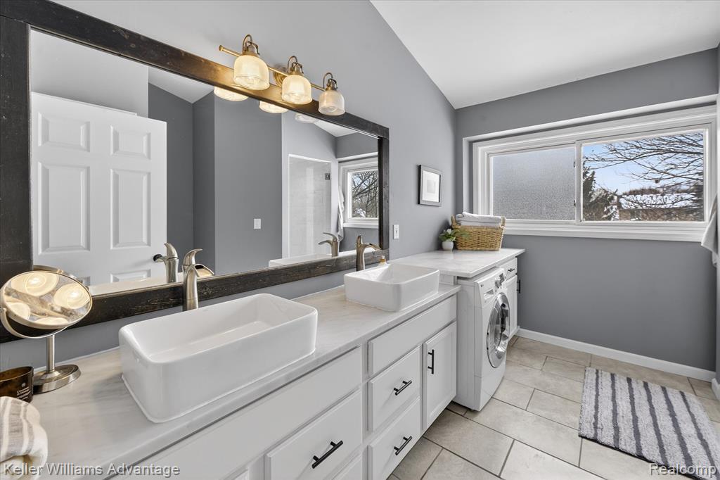 47707 Rochester Drive, Novi, MI — Photo 23