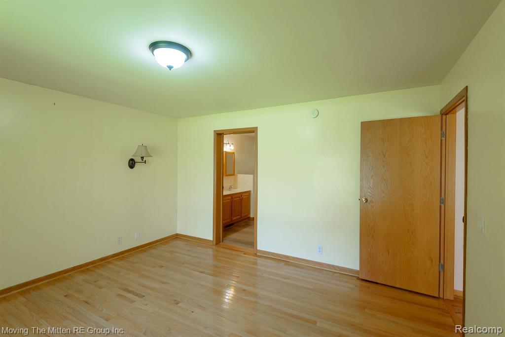 49335 WEAR Road, Belleville, MI 48111 — Photo 23