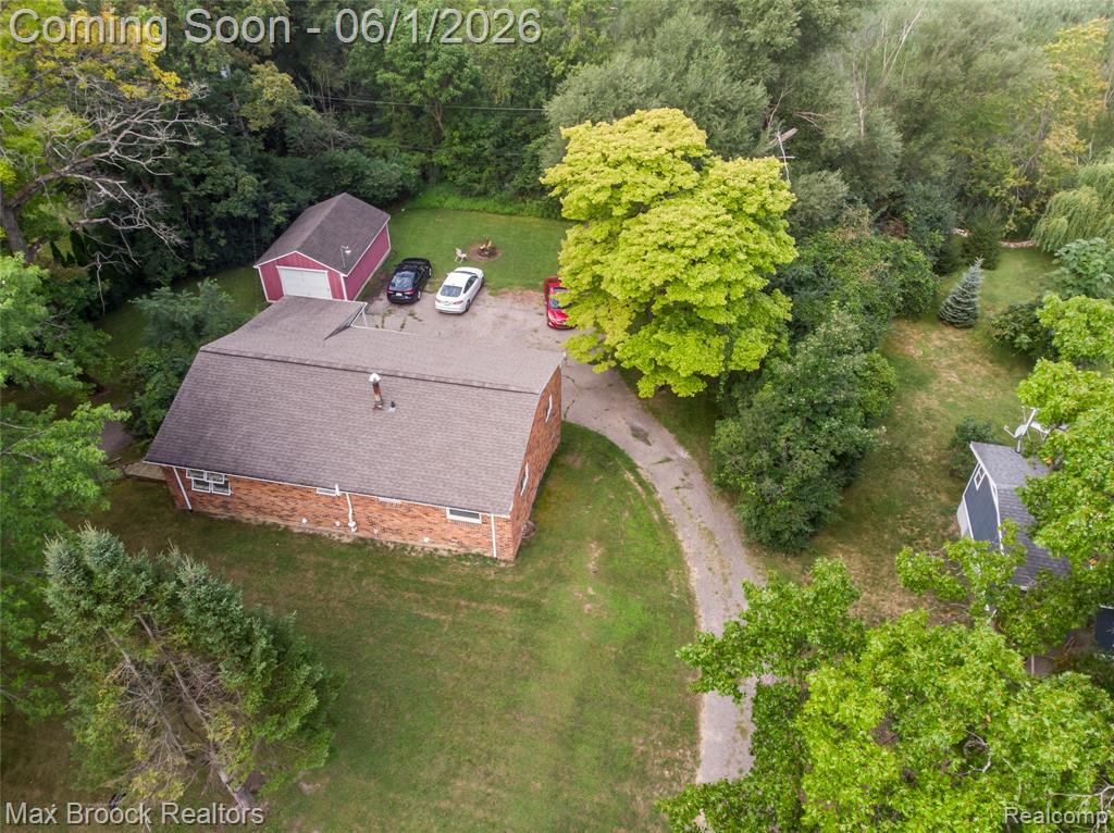 465 Robert Court, Auburn Hills, MI 48326 — Photo 16
