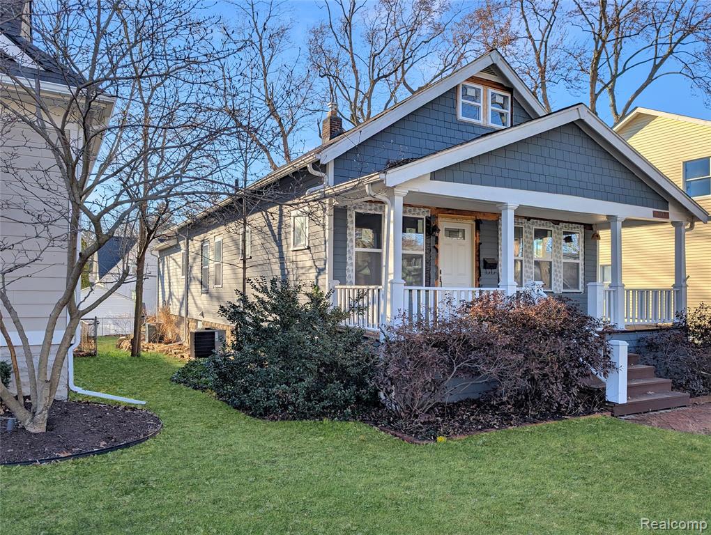 909 Hilldale Drive, Royal Oak, MI 48067 — Photo 2
