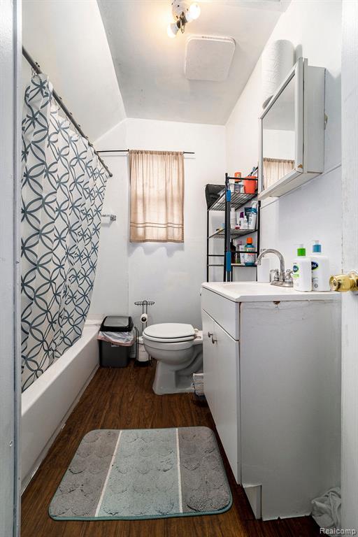 4568 CHARLES Street, Hamtramck, MI 48212 — Photo 20