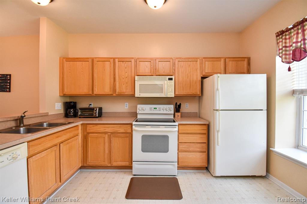 25467 SAINT JAMES, Southfield, MI 48075 — Photo 12