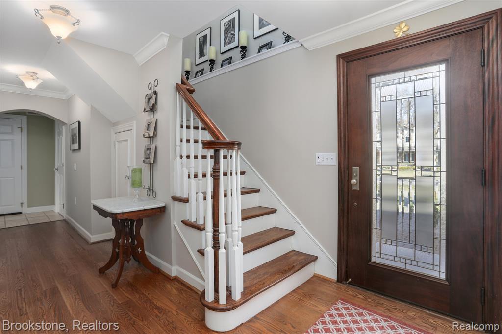 7585 LILAC Court, West Bloomfield, MI 48324 — Photo 5