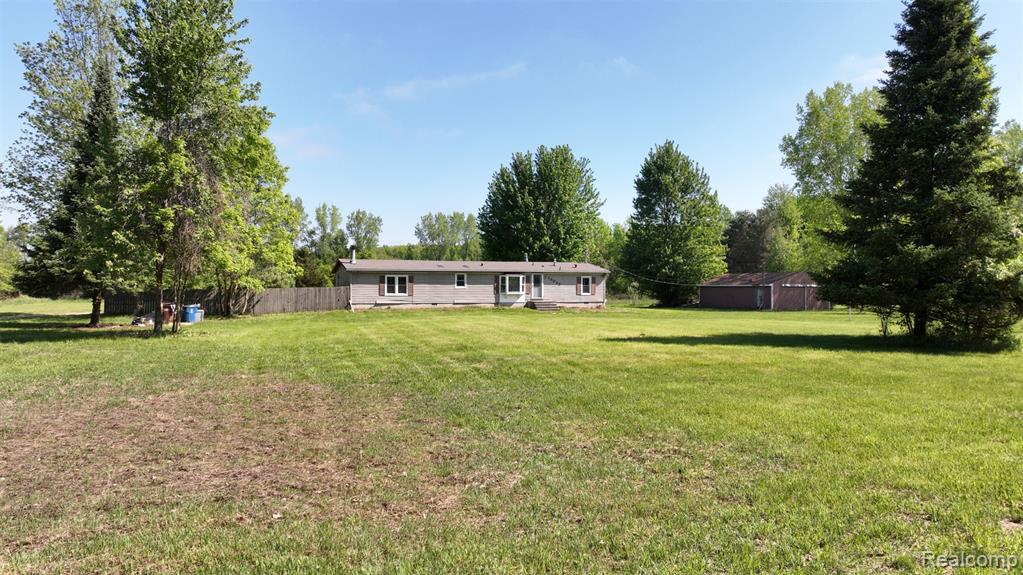10028 McAfee Road, Montrose, MI 48457 — Photo 2