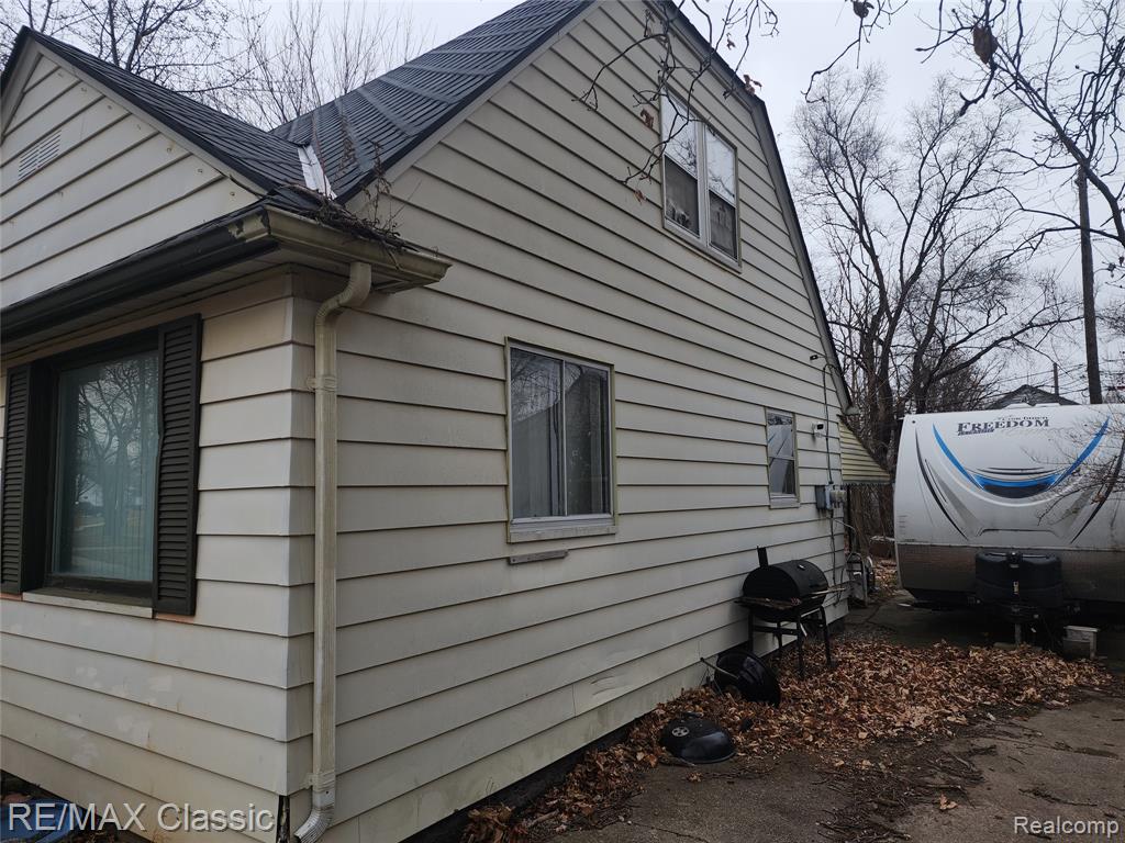 643 E Kennett Road, Pontiac, MI 48340 — Photo 13