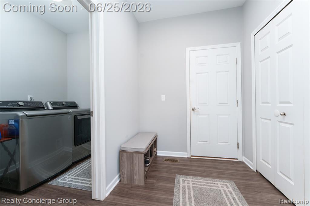10066 Willow Oak Drive, Brighton, MI 48116 — Photo 15