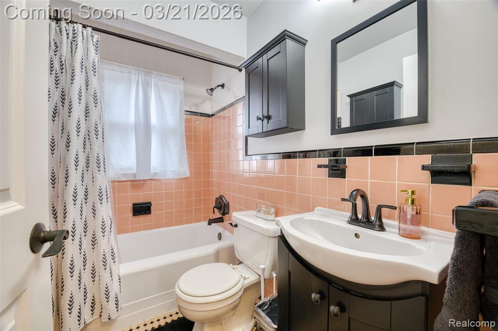 1162 W 11 Mile Road, Berkley, MI 48072 — Photo 17