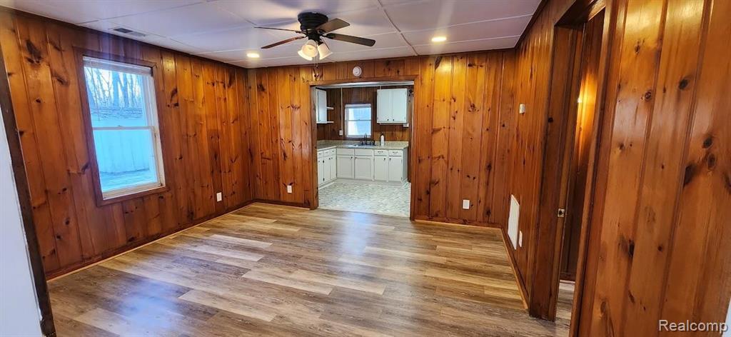 9952 RIVERVIEW, Pinckney, MI 48169 — Photo 8