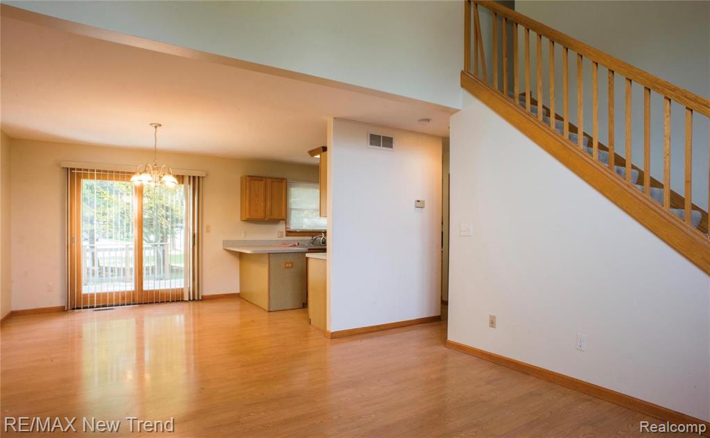 1337 MIDDLEWOOD Drive, Saline, MI 48176 — Photo 4