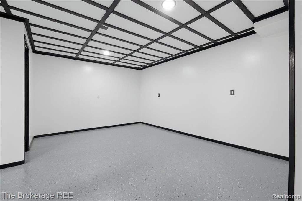 8254 Nichols Road, Gaines Vlg, MI 48436 — Photo 41