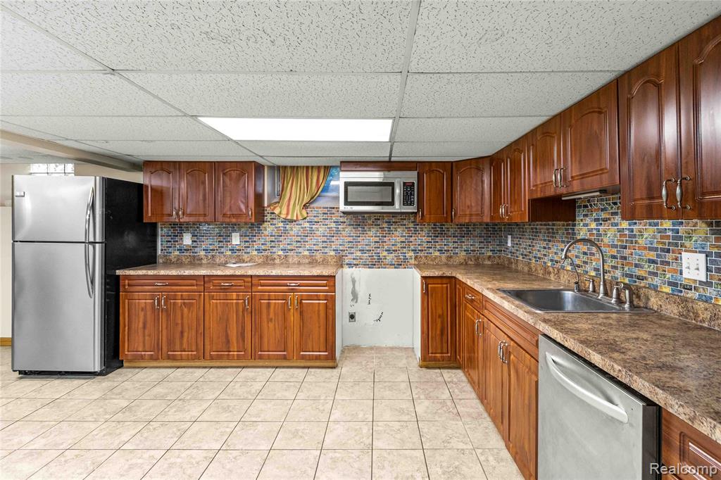 7642 Normile Street, Dearborn, MI 48126 — Photo 25