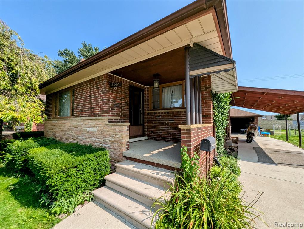 8242 Racine Road, Warren, MI 48093 — Photo 2