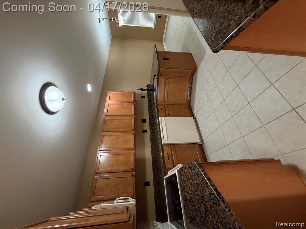 25499 Wyngate Court, Flat Rock, MI 48134 — Photo 15