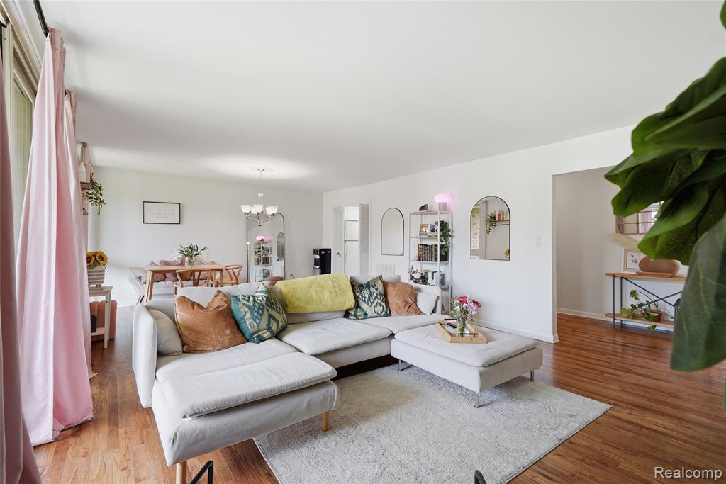 4041 W Maple Road, E203, Bloomfield Hills, MI 48301 — Photo 10