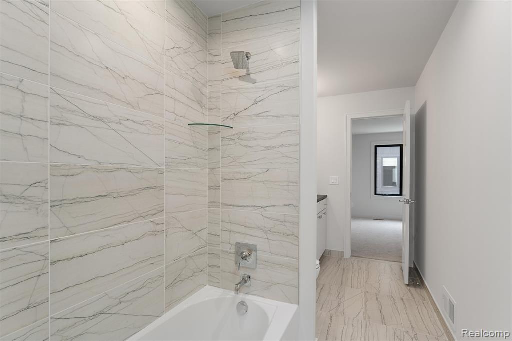 39 South Trail Court, Troy, MI 48083 — Photo 33