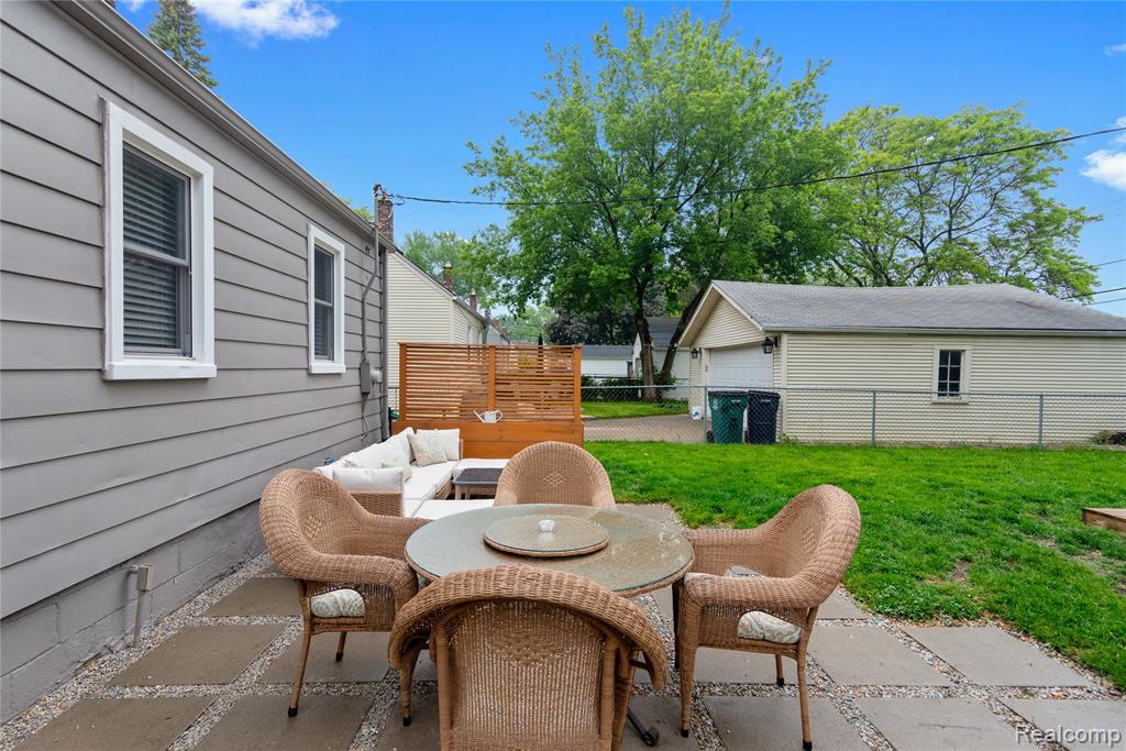 606 N Dorchester Avenue, Royal Oak, MI 48067 — Photo 32