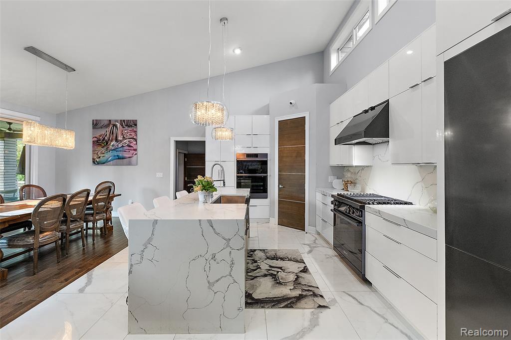 16281 Buckingham Avenue, Beverly Hills, MI 48009 — Photo 10