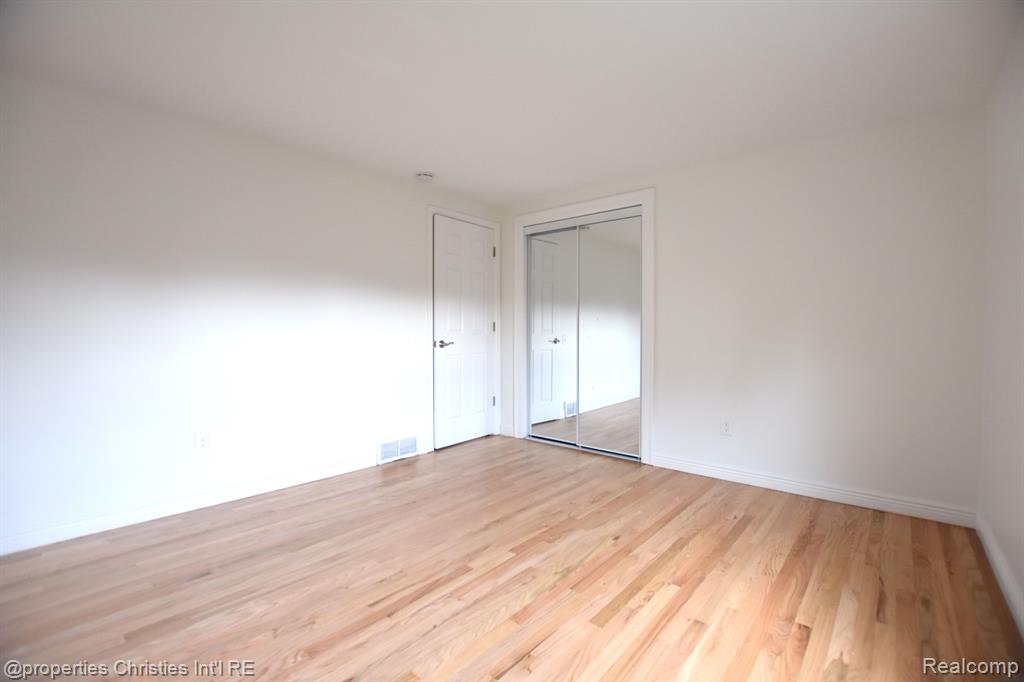 4217 COVERED BRIDGE Road, Bloomfield Hills, MI 48302 — Photo 23
