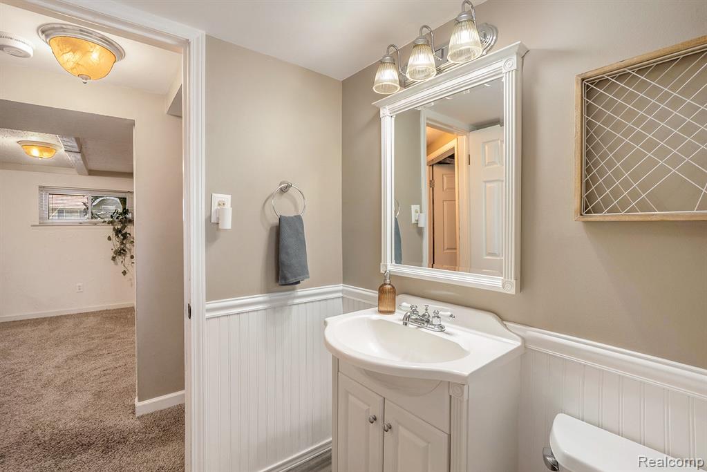 41222 Paign Drive, Sterling Heights, MI 48313 — Photo 22
