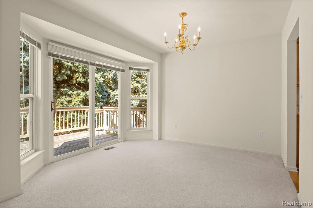 43120 Creek Court, 81, Clinton Twp, MI 48038 — Photo 12