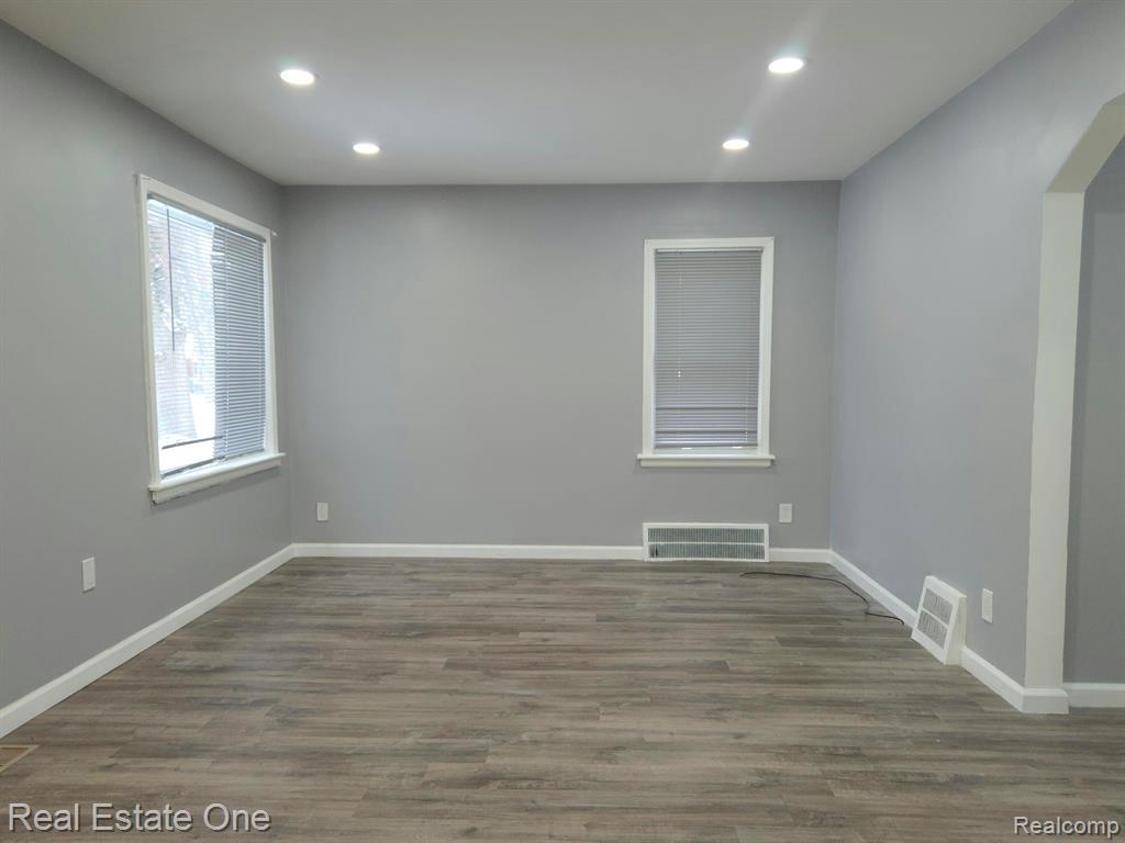 8254 Sussex Street, Detroit, MI 48228 — Photo 14