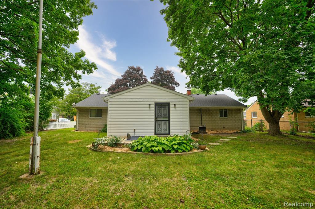 2971 Welland Drive, Saginaw, MI 48601 — Photo 11