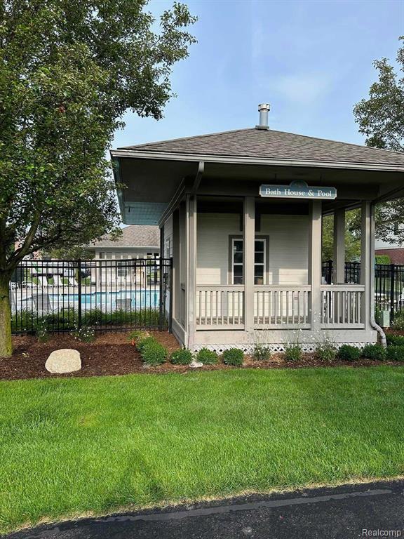 48548 Fairmont Drive, Macomb, MI 48044 — Photo 42