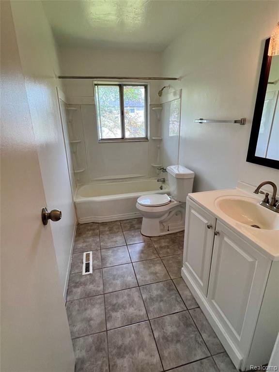 6410 Belltree Lane, Flint, MI 48504 — Photo 32