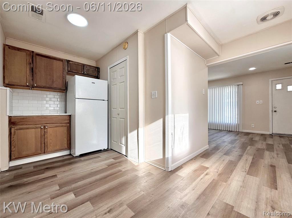 53 E Brickley Avenue, Hazel Park, MI 48030 — Photo 10