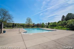 733 Watersedge Drive, Ann Arbor, MI 48105 — Photo 33