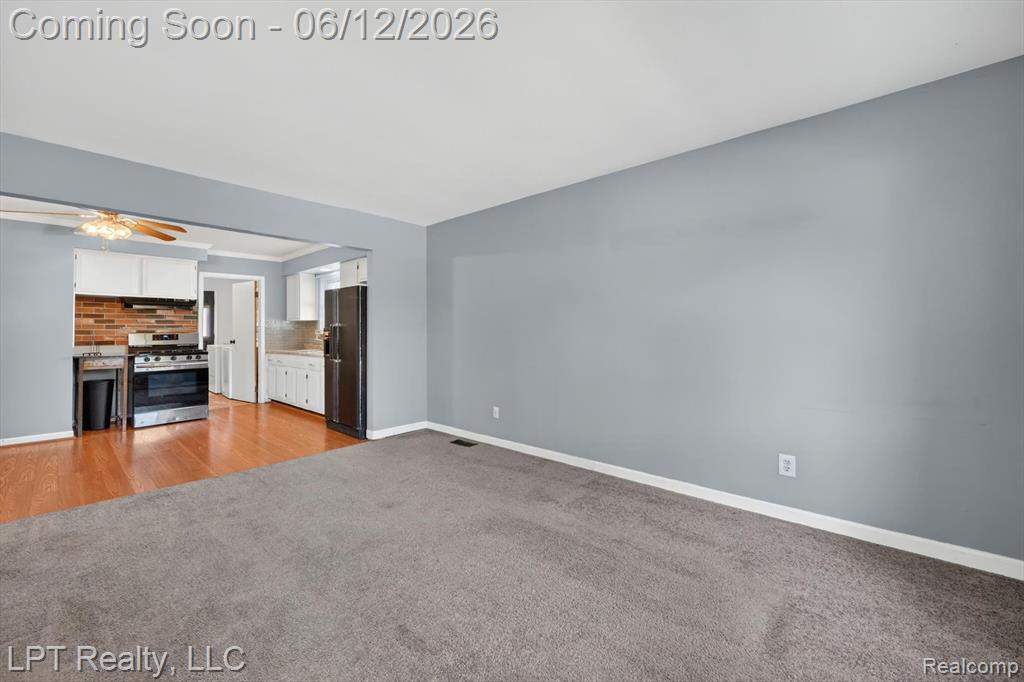 806 E Barrett Avenue, Madison Heights, MI 48071 — Photo 7