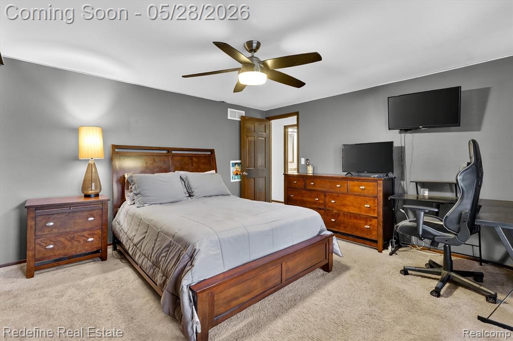 4296 Barcroft Way, West Bloomfield, MI 48323 — Photo 30