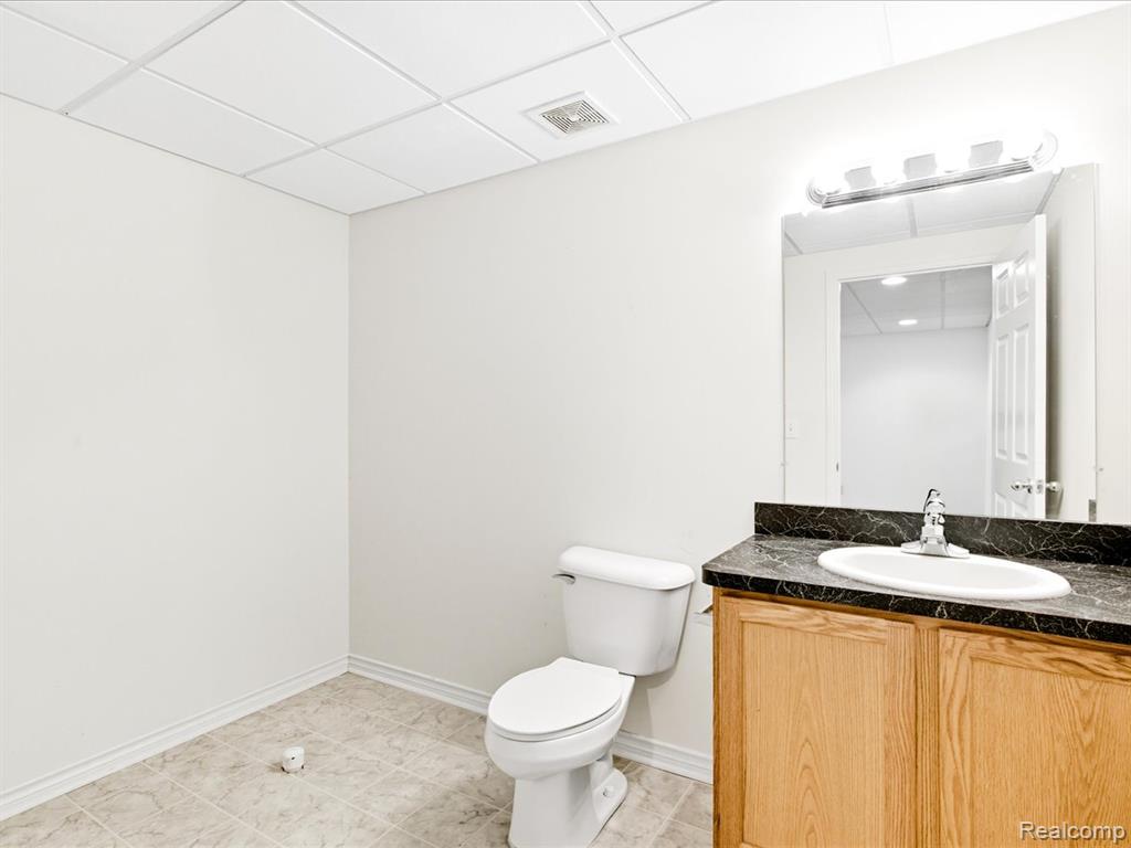 592 Snowbird Circle E, St. Clair, MI 48079 — Photo 24