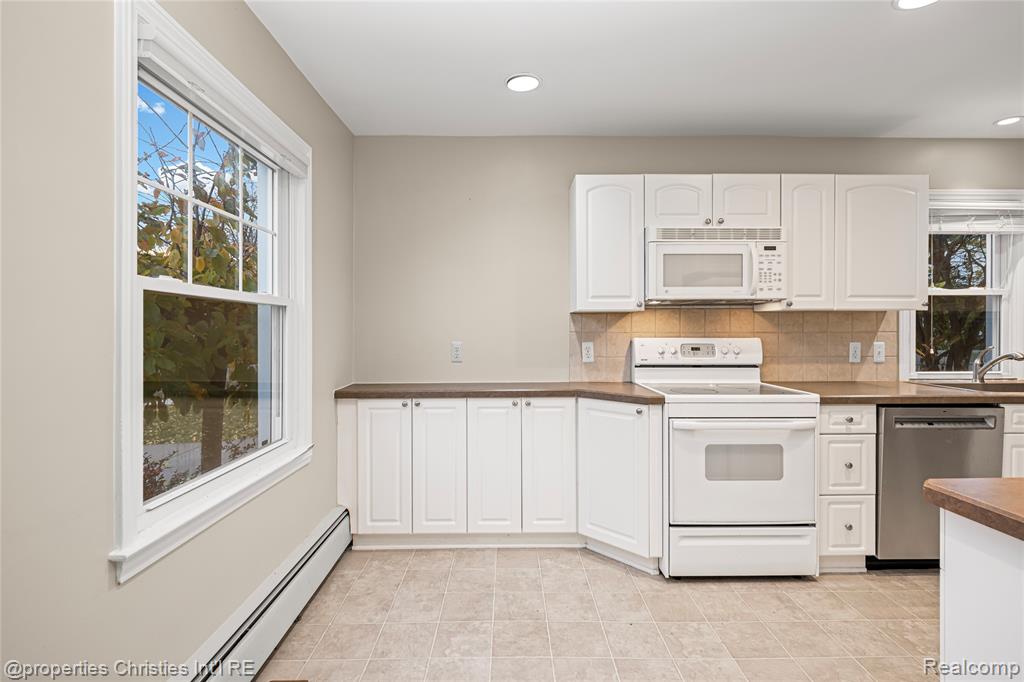 715 N Blair Avenue, Royal Oak, MI 48067 — Photo 18