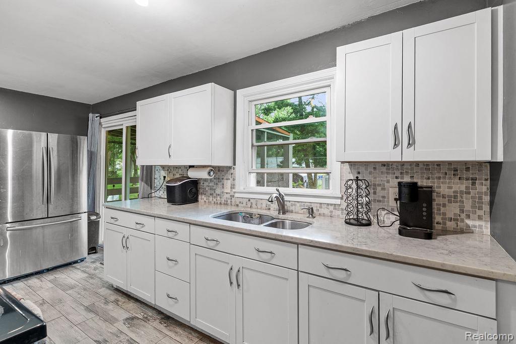 5481 Hanley, Waterford, MI 48327 — Photo 12