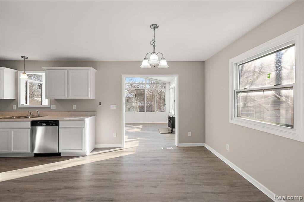 927 Alan Drive, Lake Orion, MI 48362 — Photo 12