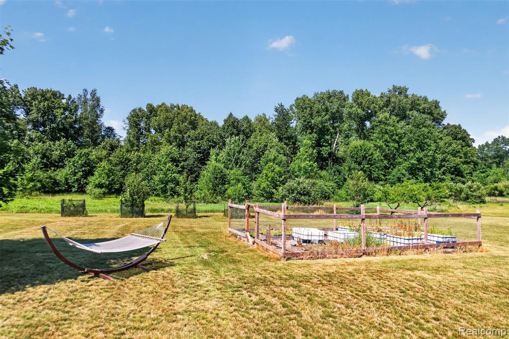 5372 Stone Garden Drive, Howell, MI 48843 — Photo 55