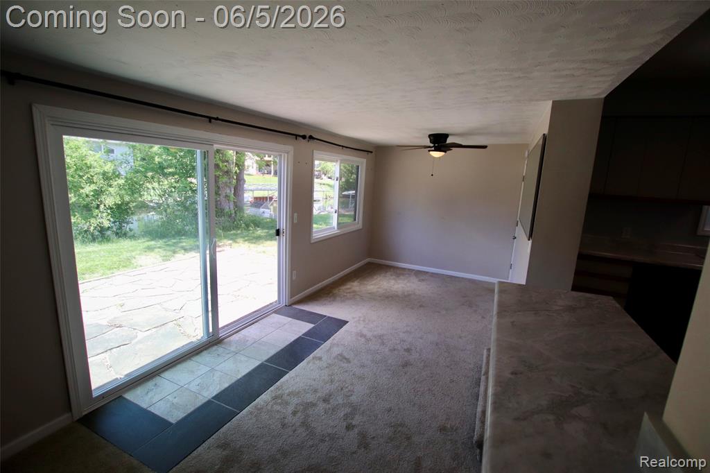 7044 Desmond Road, Waterford, MI 48329 — Photo 12