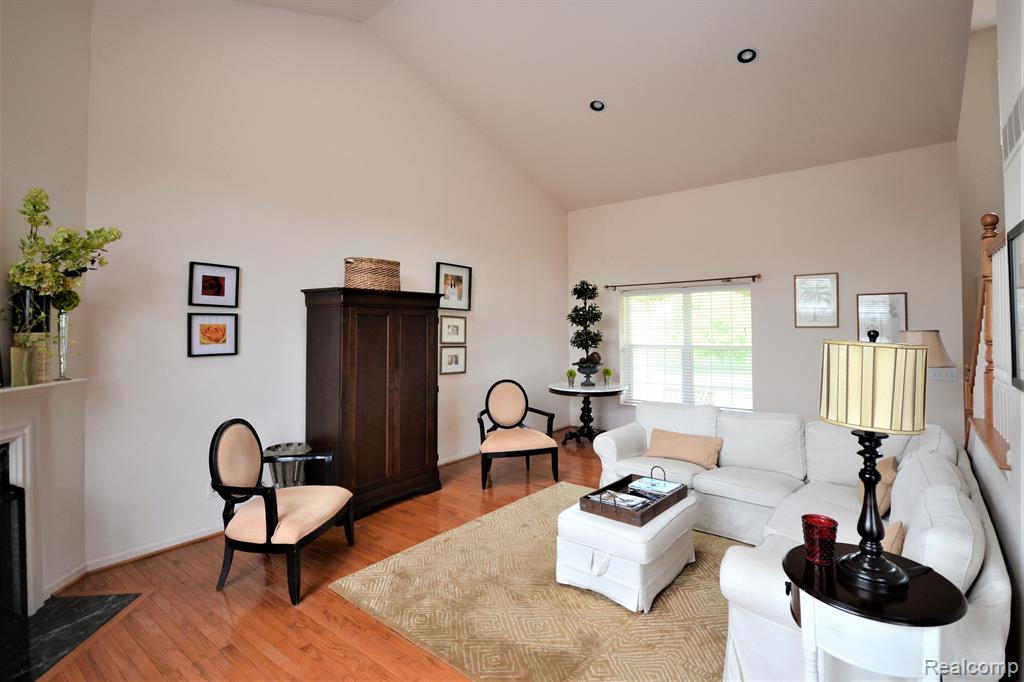4890 Spring Meadow Drive, Clarkston, MI 48348 — Photo 4