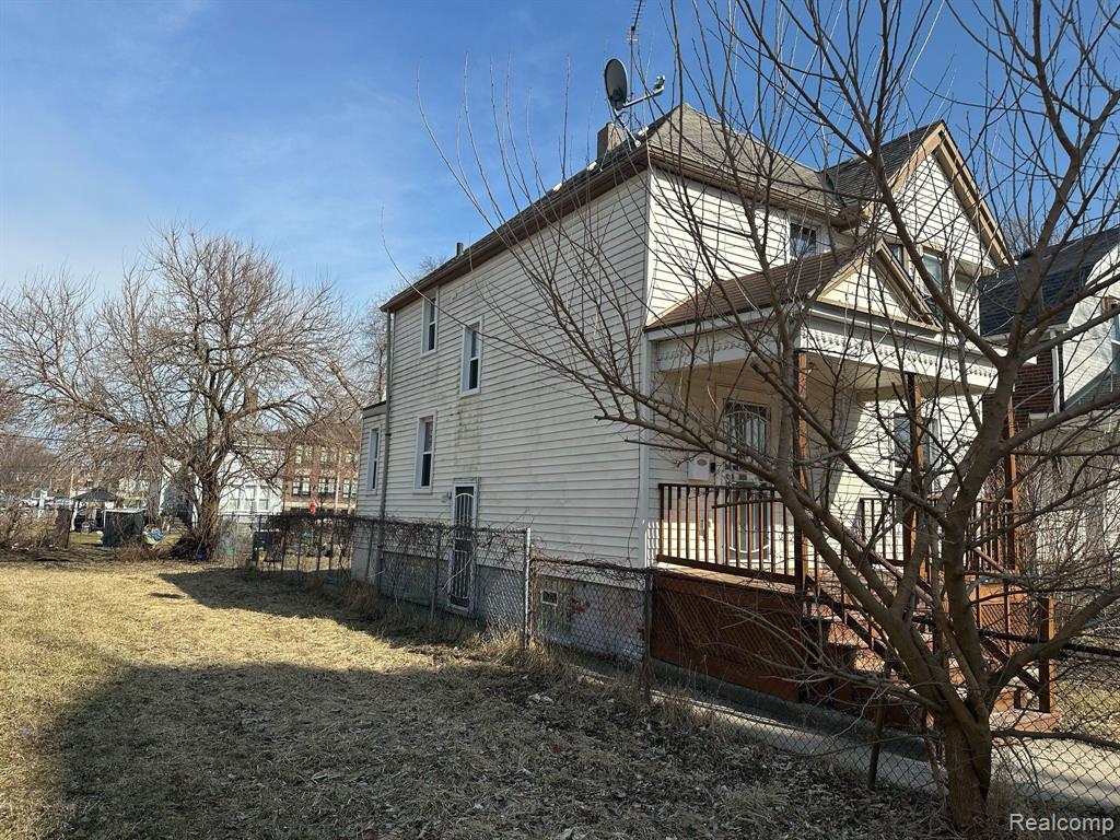 4132 SEMINOLE Street, Detroit, MI 48214 — Photo 2
