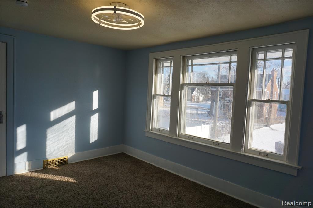 217 W Dewey Street, Flint, MI 48505 — Photo 24