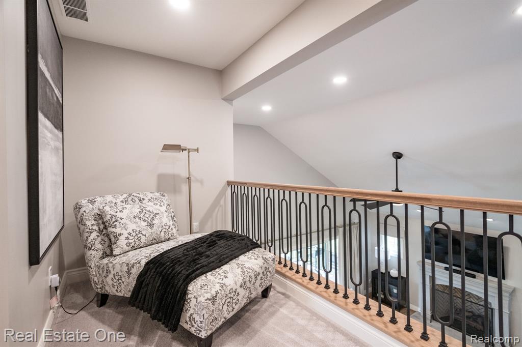 5525 Avington Parkway, Clarkston, MI 48348 — Photo 32