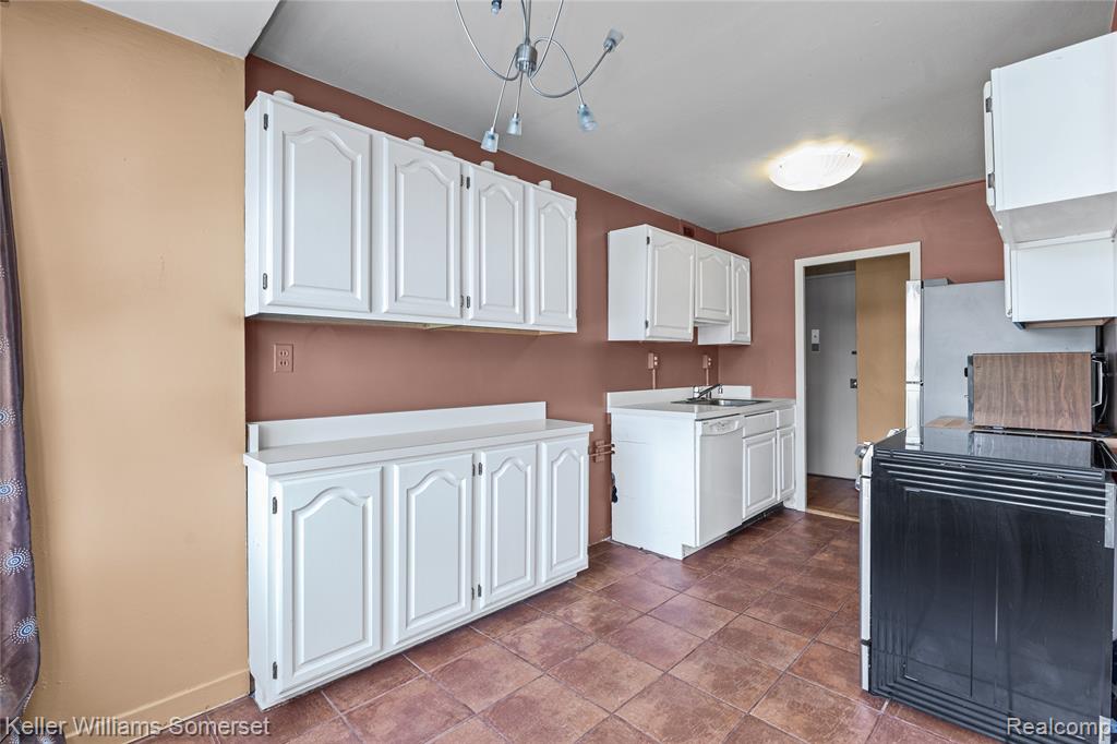 8900 Jefferson Avenue, 204, Detroit, MI 48214 — Photo 14